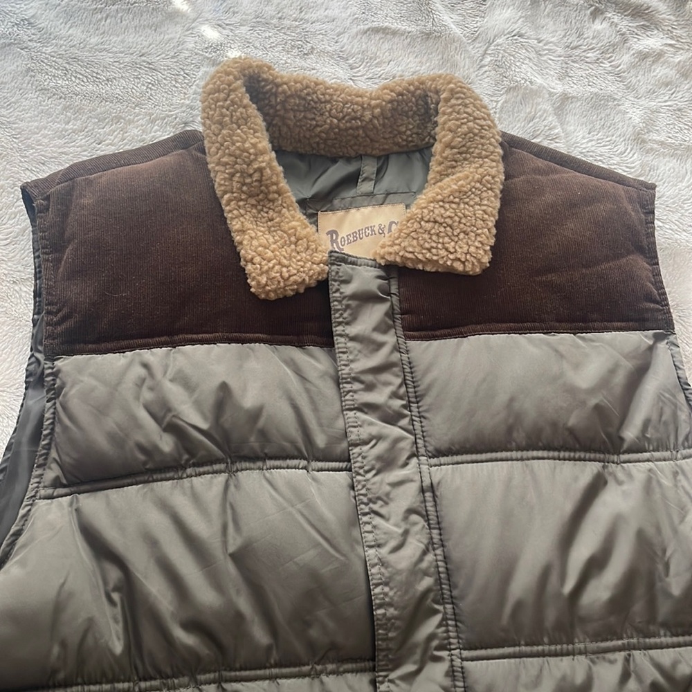 Roebuck and Co. Men’s XXL Puffer Vest